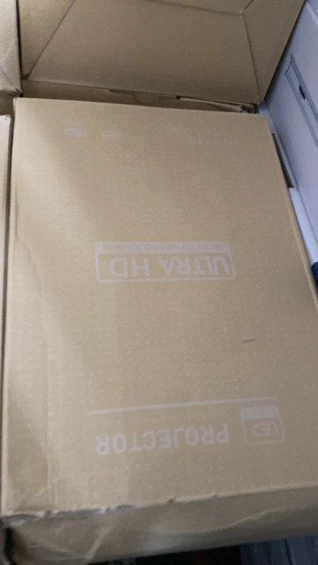 ویدیو پروژکتور hy300 ultra hd (تنها مدل اصل بازار) قبل از خرید نقد و بررسی بخون کد۹۵۲