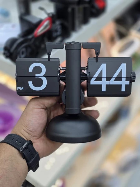ساعت رومیزی ورقهای Flip Clock