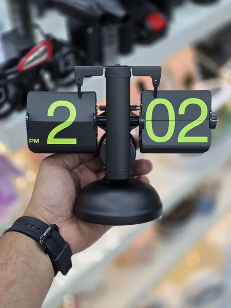 ساعت رومیزی ورقهای Flip Clock