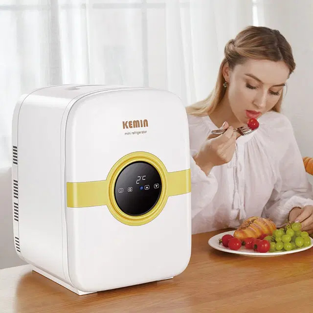 یخچال کوچک قابل حمل ظرفیت 22 لیتر مدل K22-2 کمین اورجینال همراه با گارانتی